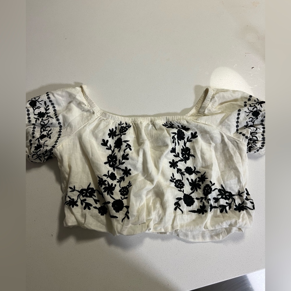 American Eagle off shoulder crop top